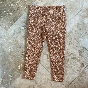 Ann Taylor Loft, size large, leggings with pockets